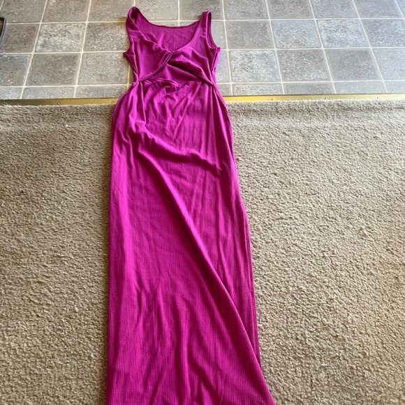 Dress - Picture 3 of 5